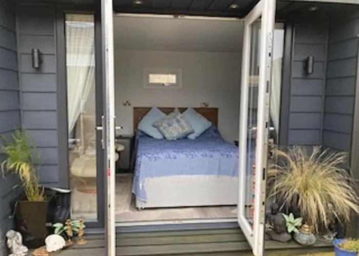 Beautiful New Garden Annexe