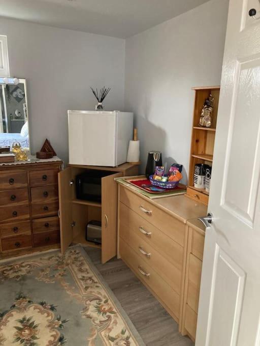 Beautiful New Garden Annexe Apartment *